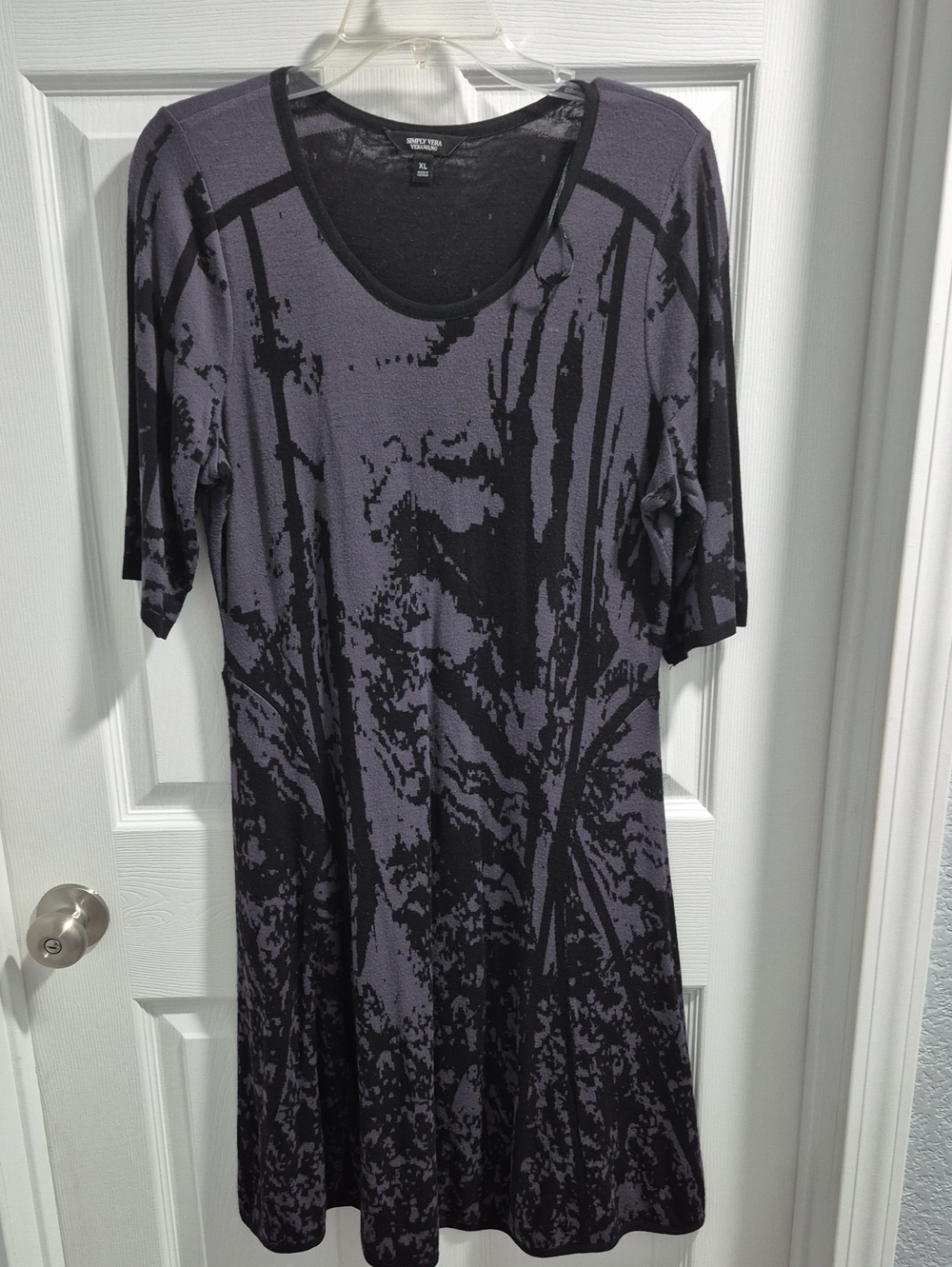 Simply Vera Vera Wang Black and Charcoal Short Sleeve Scoop Neck Dress
